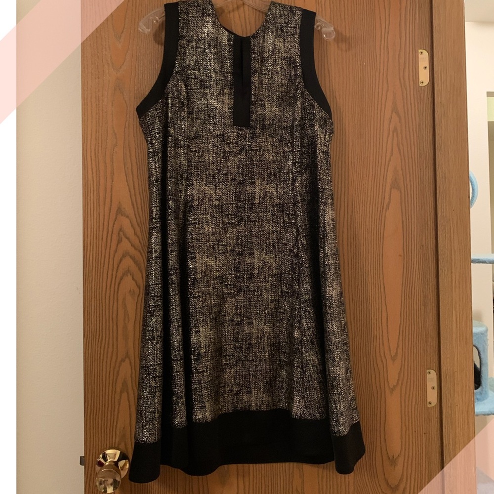 Beautiful gold and black dress 14w